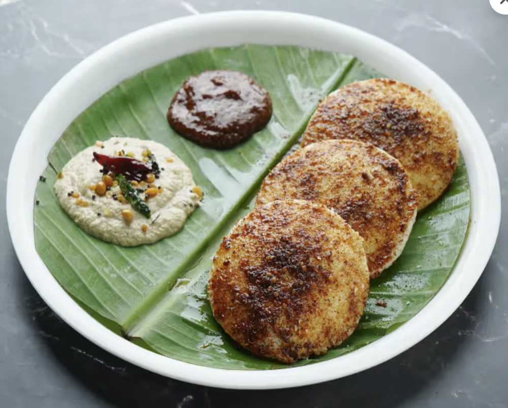 Karampodi Ghee Idly (3 pcs)